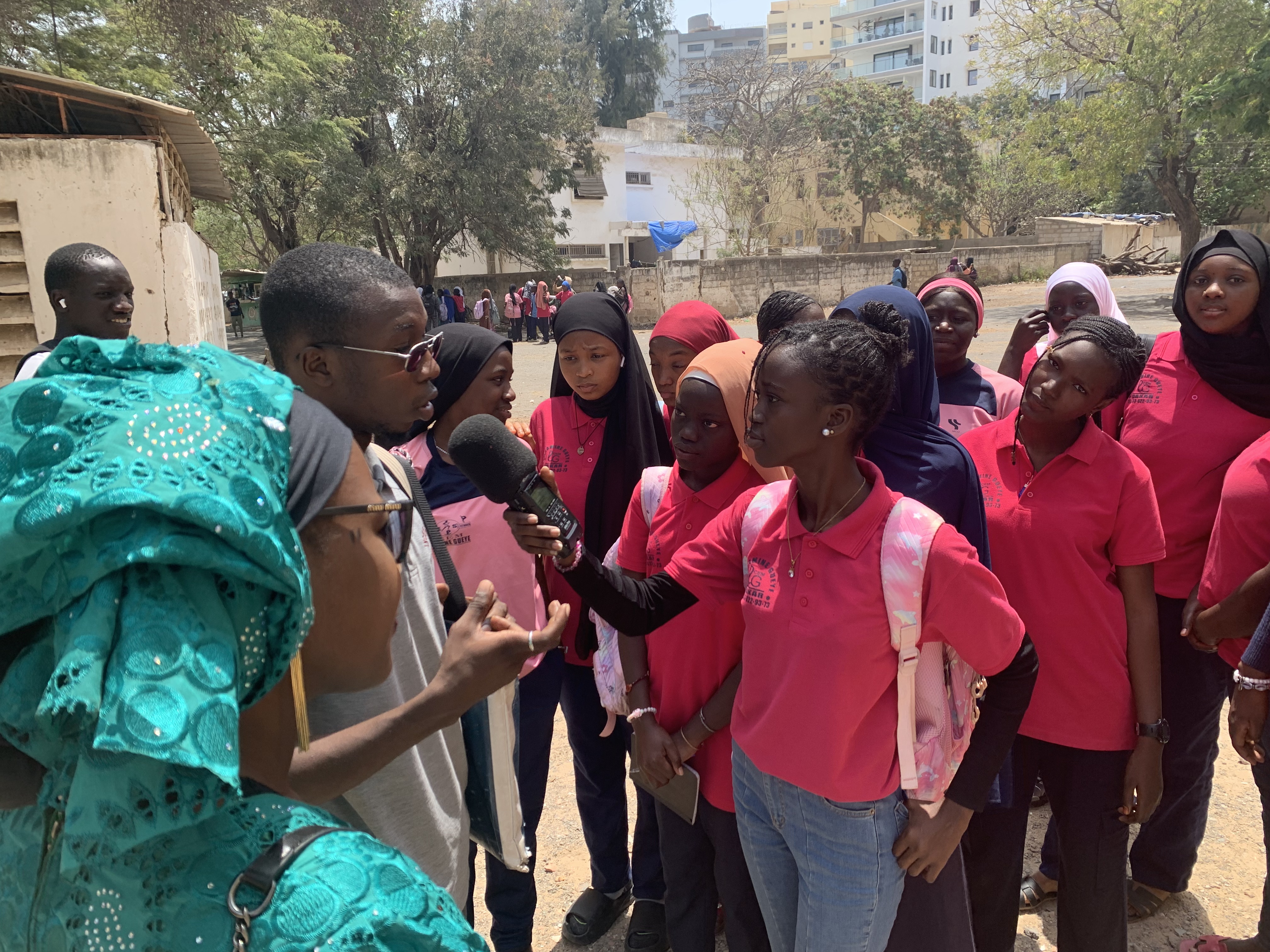 MT COLLEGE LAMINE GUEYE.jpg (3.97 MB)